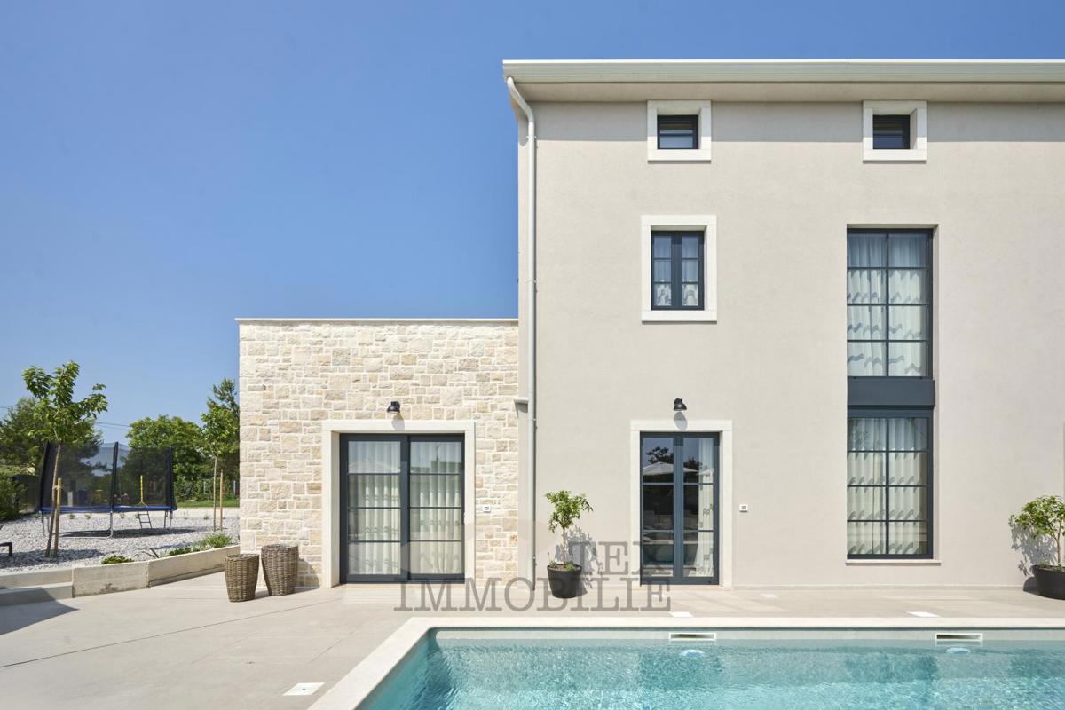 Bella villa con piscina vicino a Parenzo - in costruzione 