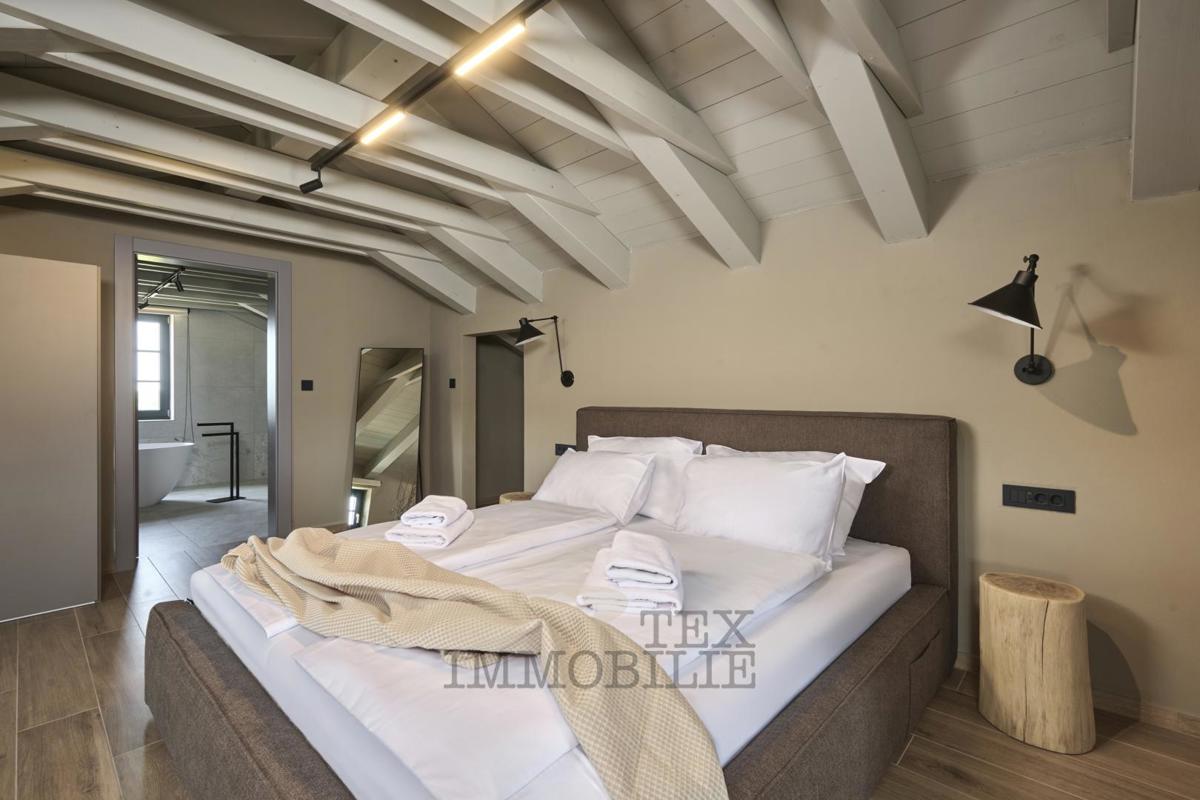 Bella villa con piscina vicino a Parenzo - in costruzione 