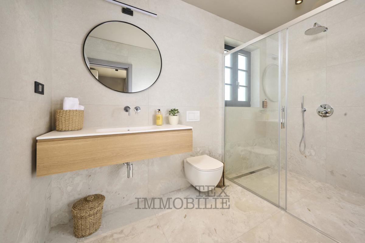 Bella villa con piscina vicino a Parenzo - in costruzione 