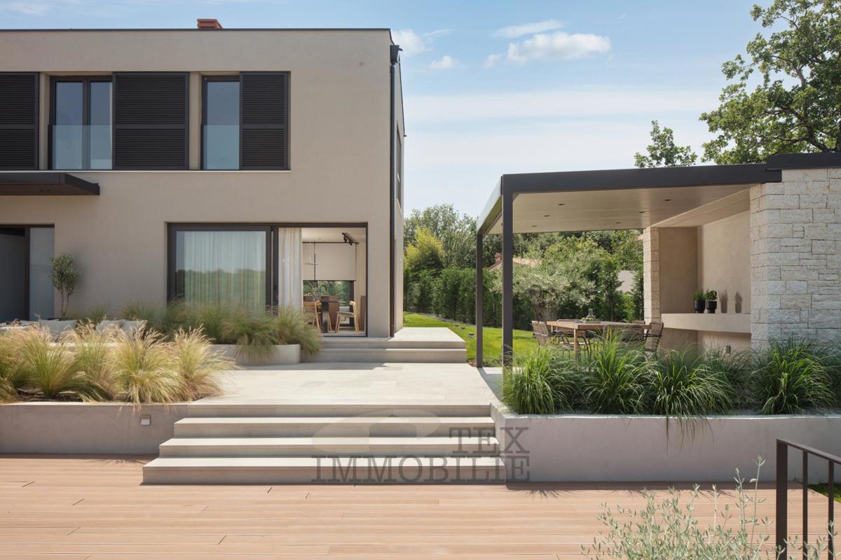 Villa di lusso con piscina vicino a Parenzo, a 10 km dal mare