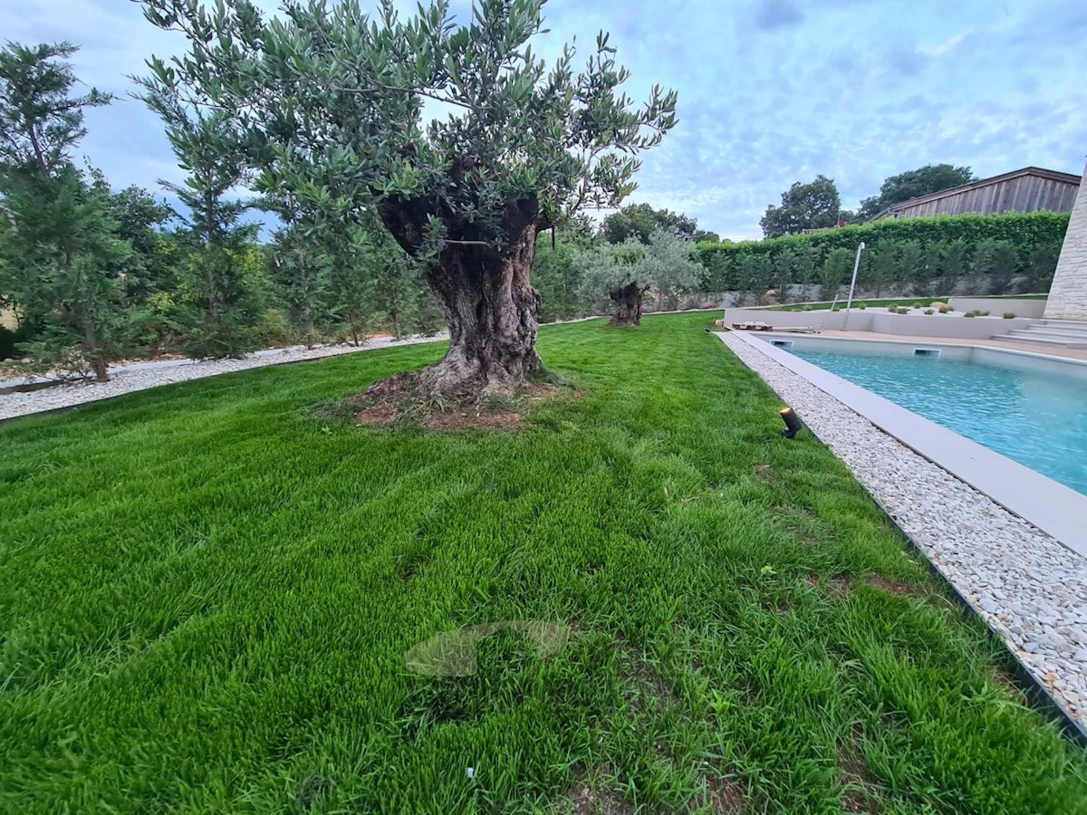 Villa di lusso con piscina vicino a Parenzo, a 10 km dal mare