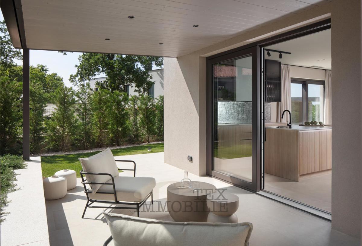 Villa di lusso con piscina vicino a Parenzo, a 10 km dal mare