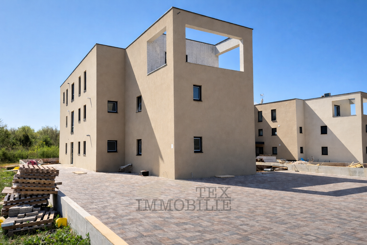 Appartamento con giardino e tre camere - B