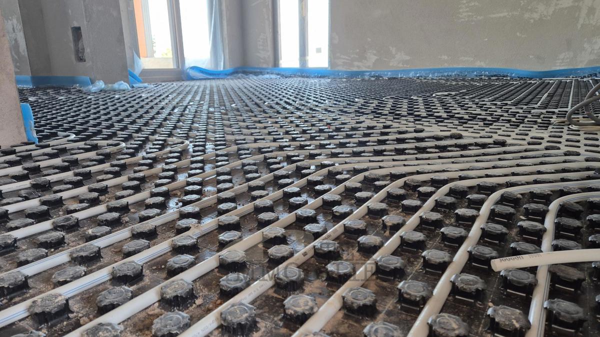 Appartamento con giardino e tre camere - B