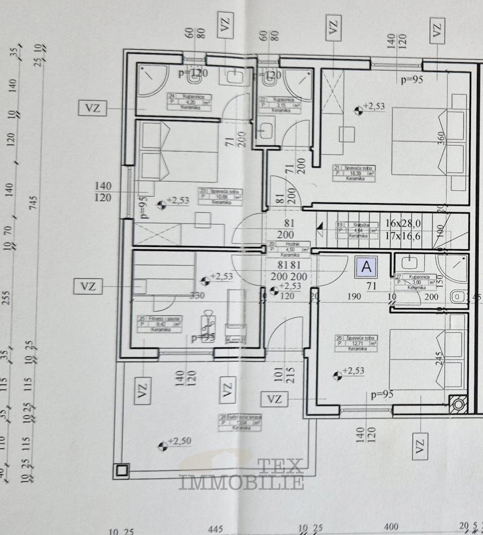 Porec, casa bifamiliare in un'ottima posizione, 129m2