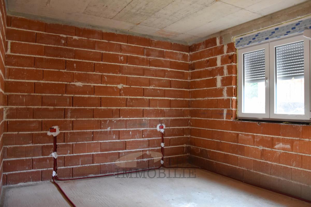 Porec, casa bifamiliare in un'ottima posizione, 129m2