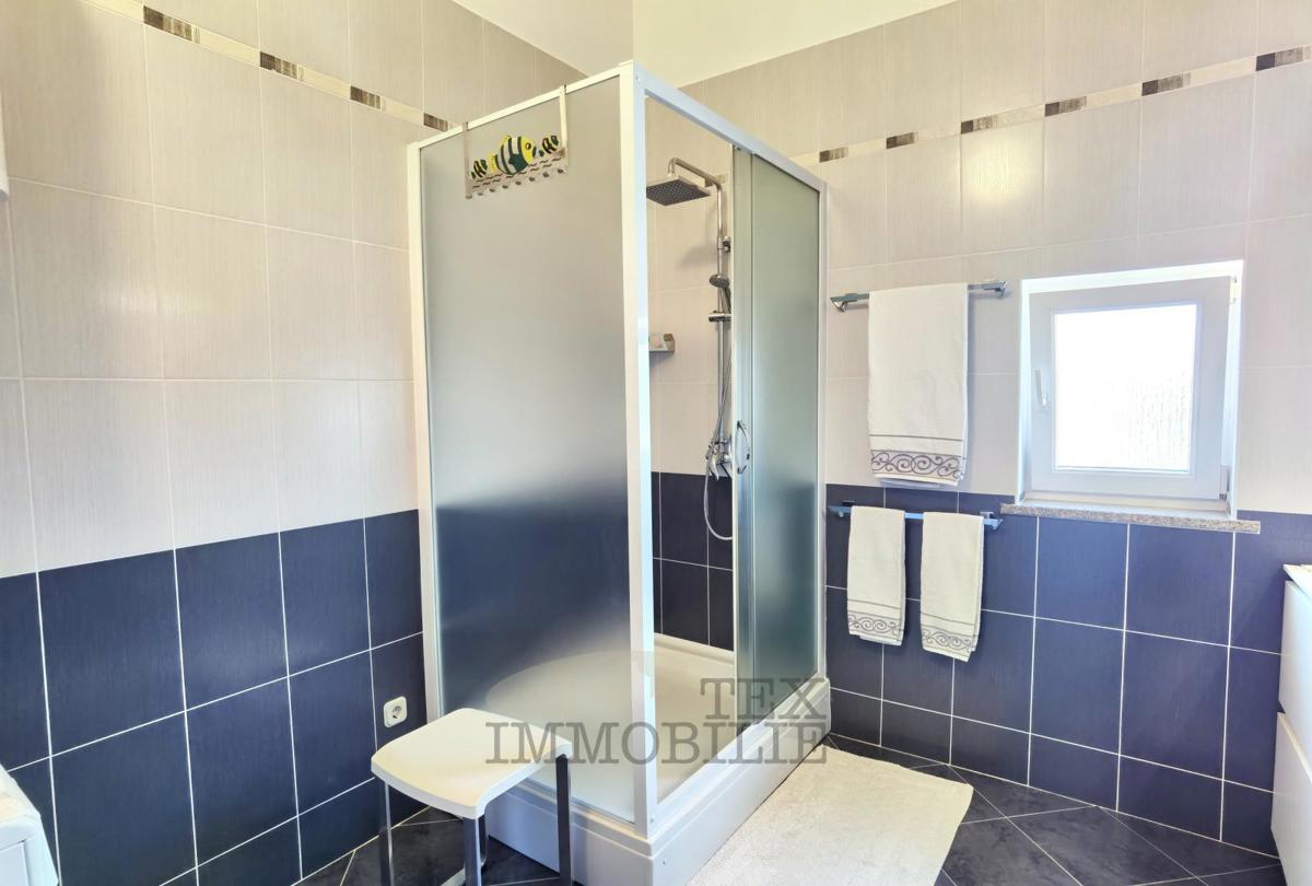 Bellissimo appartamento con due camere da letto, a soli 1.500 m dal mare