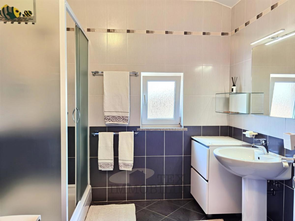 Bellissimo appartamento con due camere da letto, a soli 1.500 m dal mare