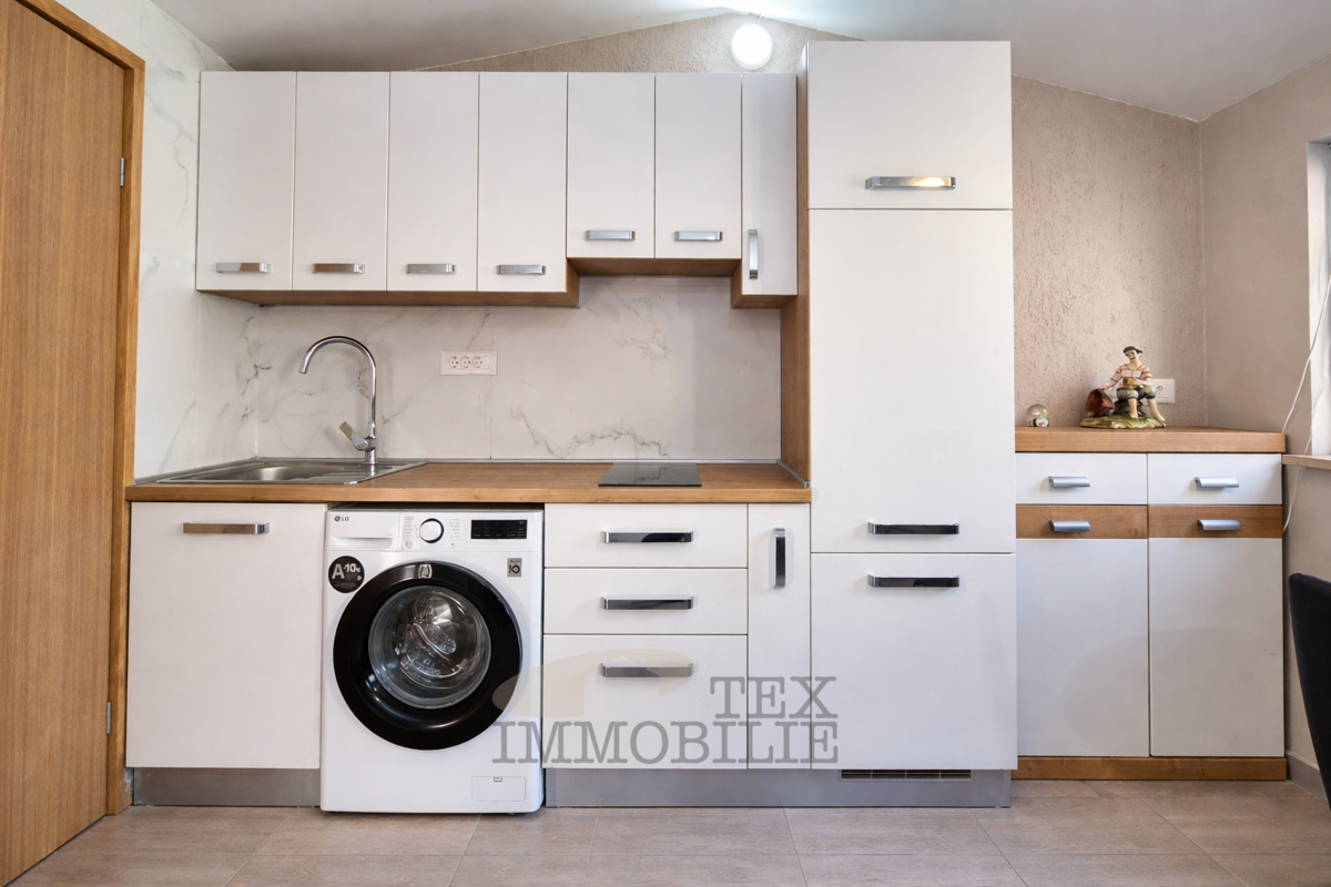 Vabriga - piccola casa vicino a Parenzo, a 1600m dal mare