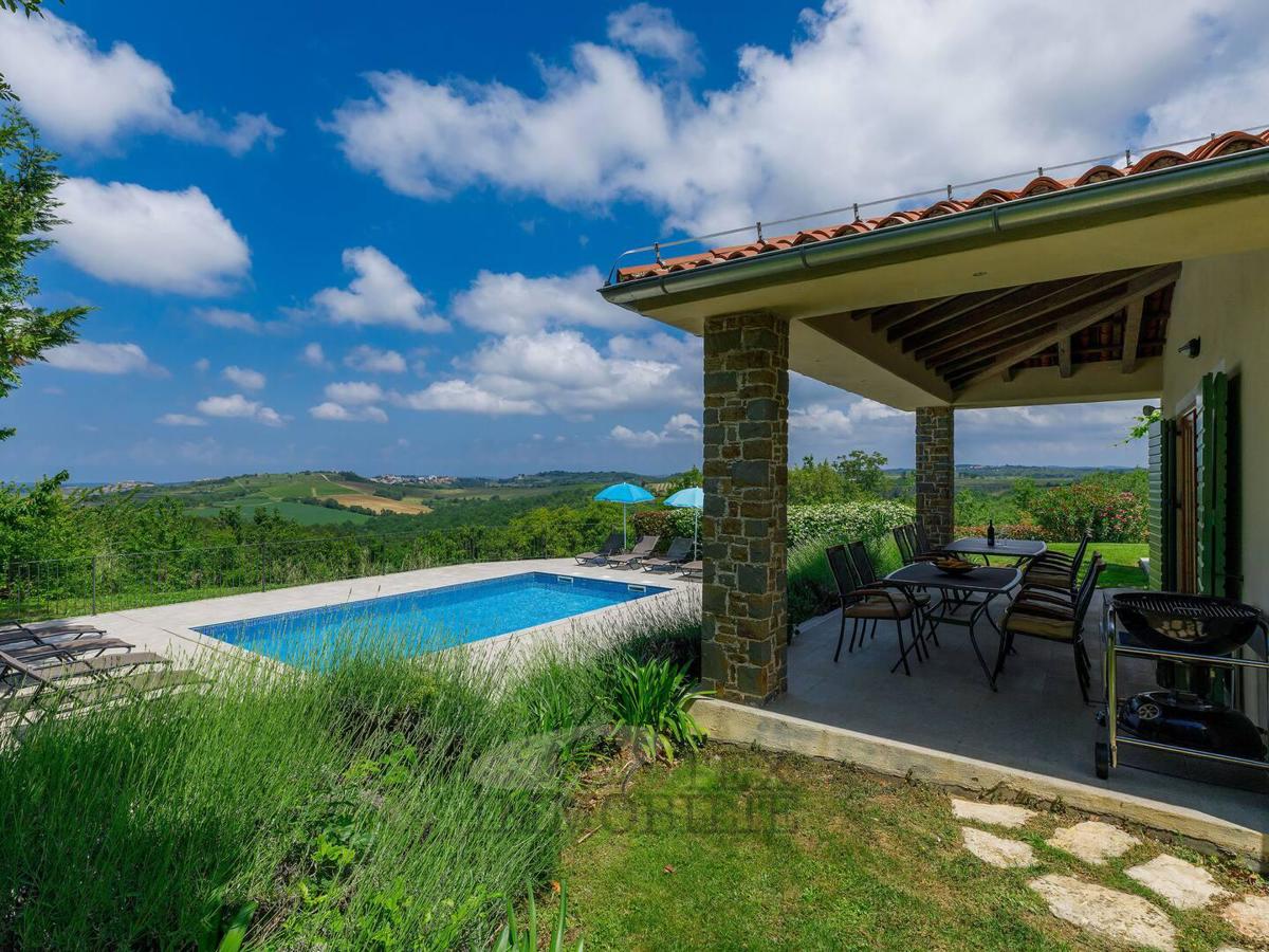 ISTRIA, BUJE – Lussuosa casa mediterranea con ampio terreno