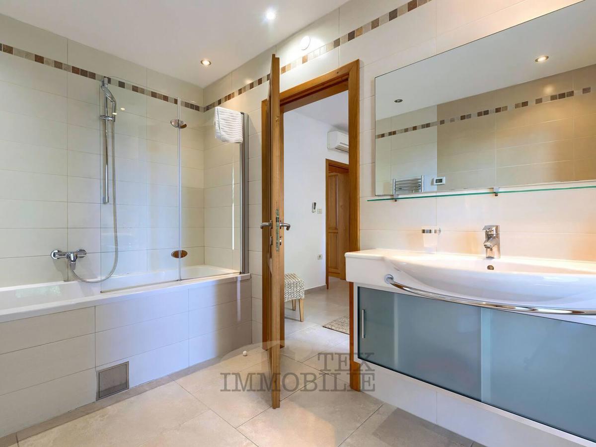 ISTRIA, BUJE – Lussuosa casa mediterranea con ampio terreno