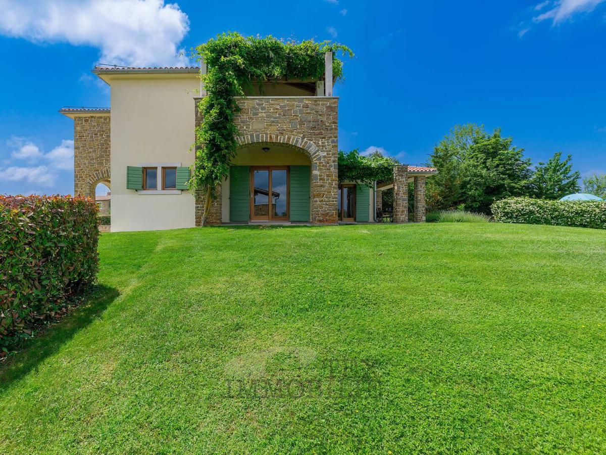 ISTRIA, BUJE – Lussuosa casa mediterranea con ampio terreno