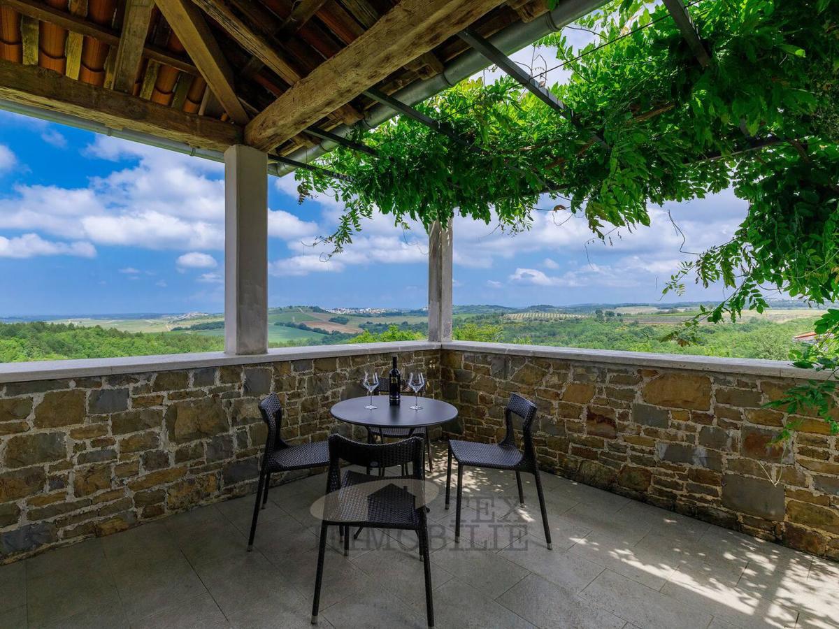 ISTRIA, BUJE – Lussuosa casa mediterranea con ampio terreno