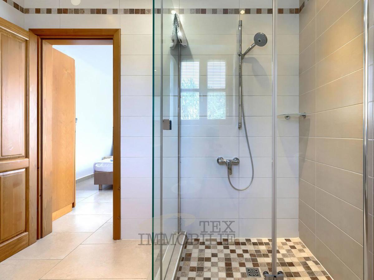 ISTRIA, BUJE – Lussuosa casa mediterranea con ampio terreno