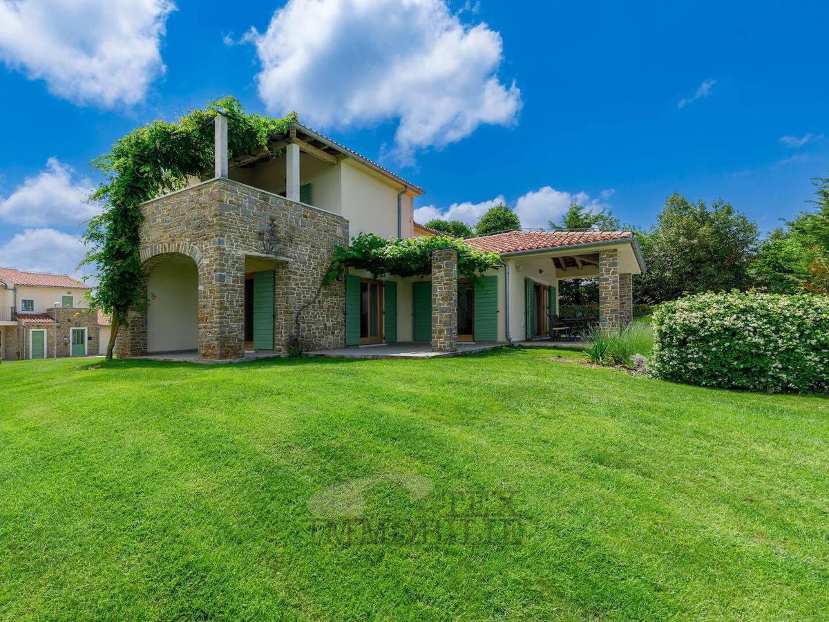 ISTRIA, BUJE – Lussuosa casa mediterranea con ampio terreno