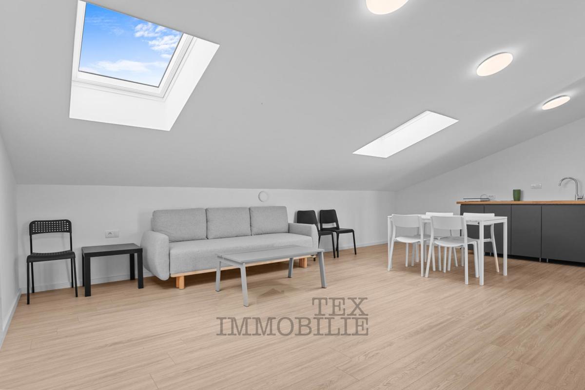 Casa bifamiliare moderna a Parenzo – a 2,5 km dal mare