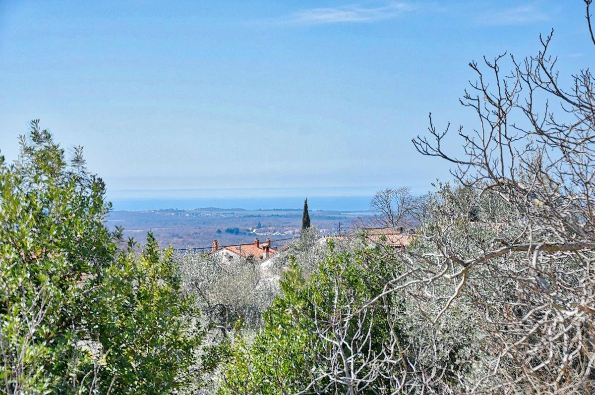 Casa in pietra nelle vicinanze di Parenzo con vista sul mare