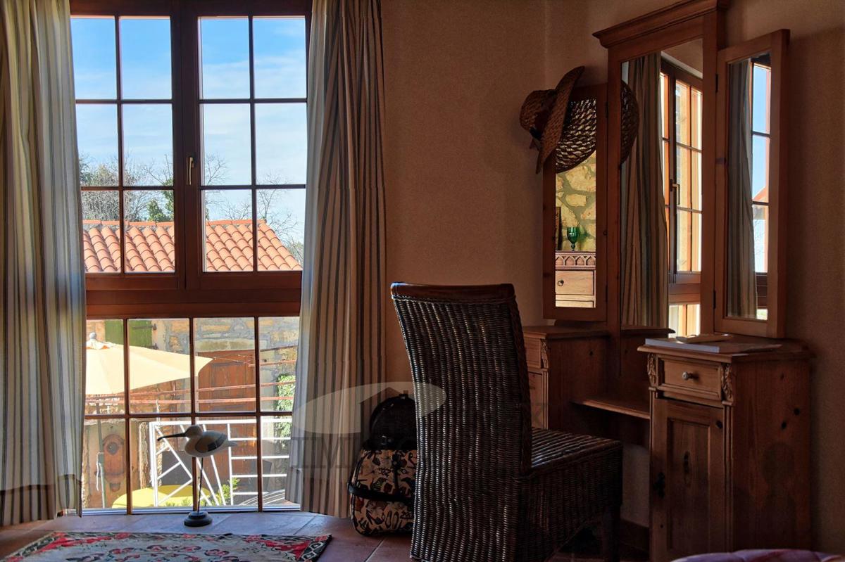 Casa in pietra nelle vicinanze di Parenzo con vista sul mare