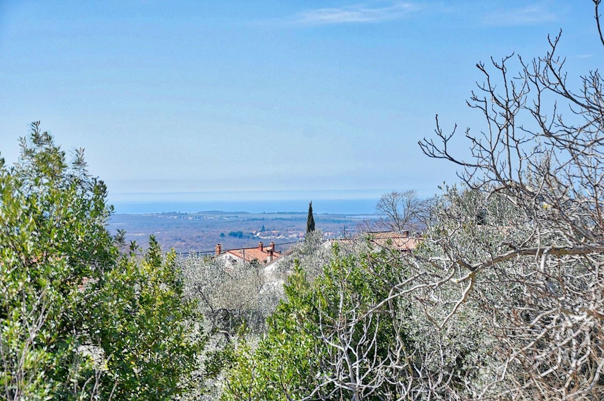 Casa in pietra nelle vicinanze di Parenzo con vista sul mare