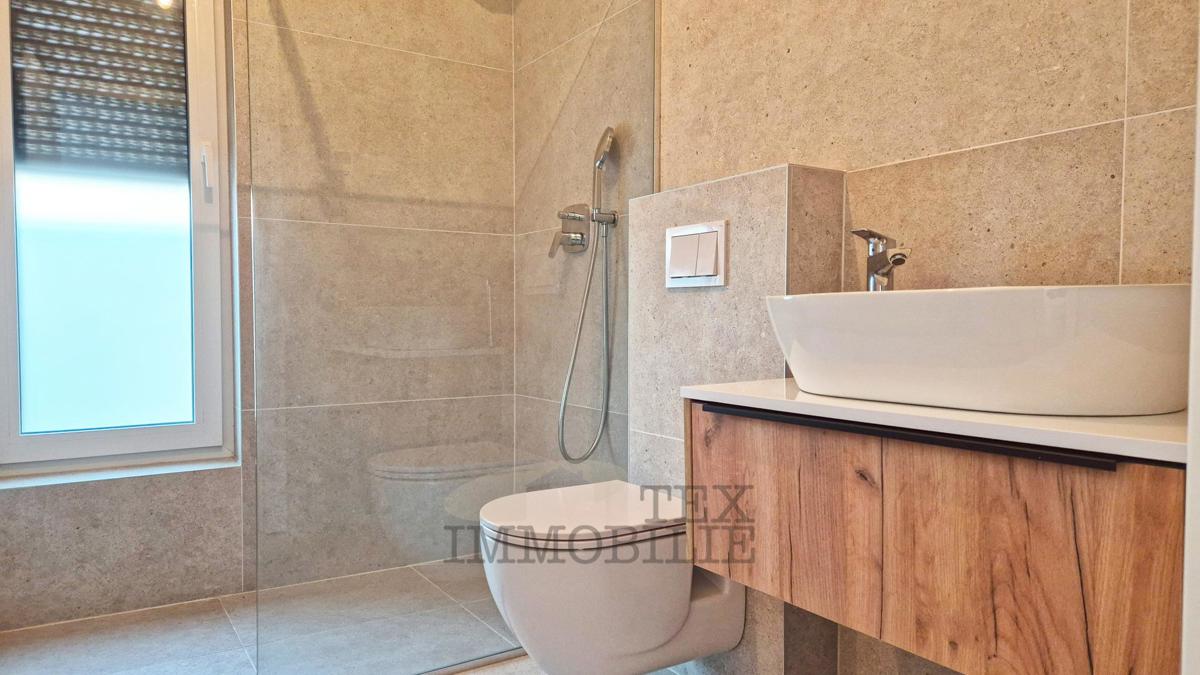 Nuova costruzione, appartamento su due piani vista mare -124,82 mq