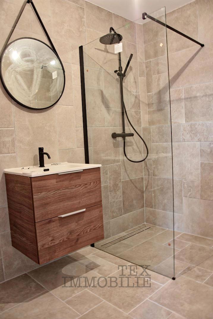 Casa a schiera in pietra con due camere da letto, 65.50m2