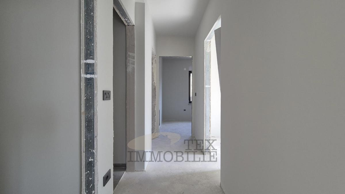 Nuovo appartamento vicino al mare e al centro di Parenzo 