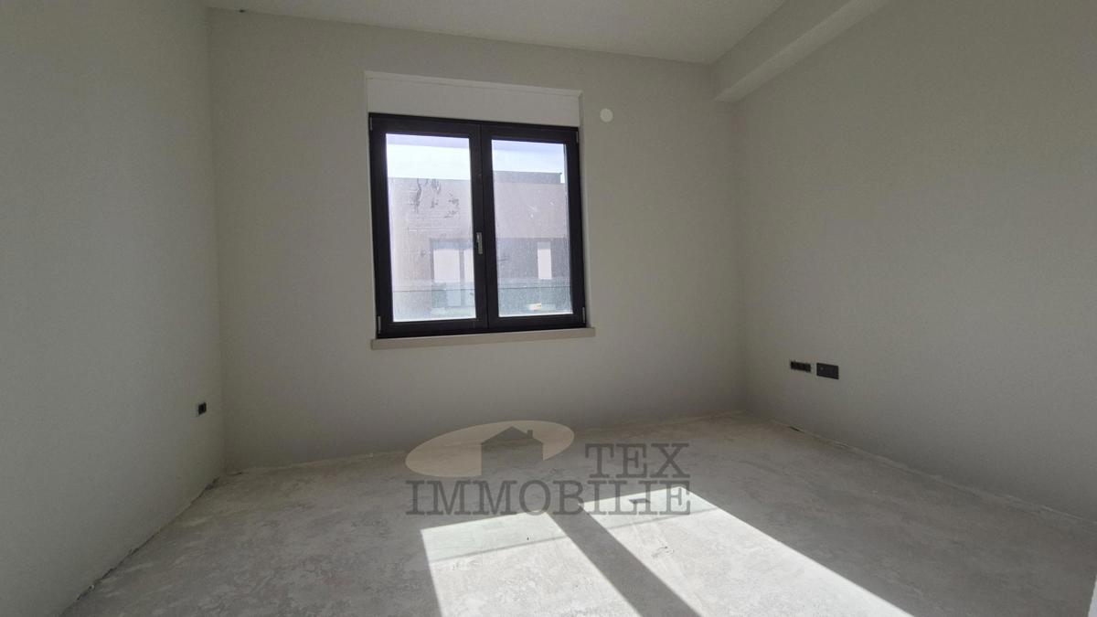 Nuovo appartamento vicino al mare e al centro di Parenzo 