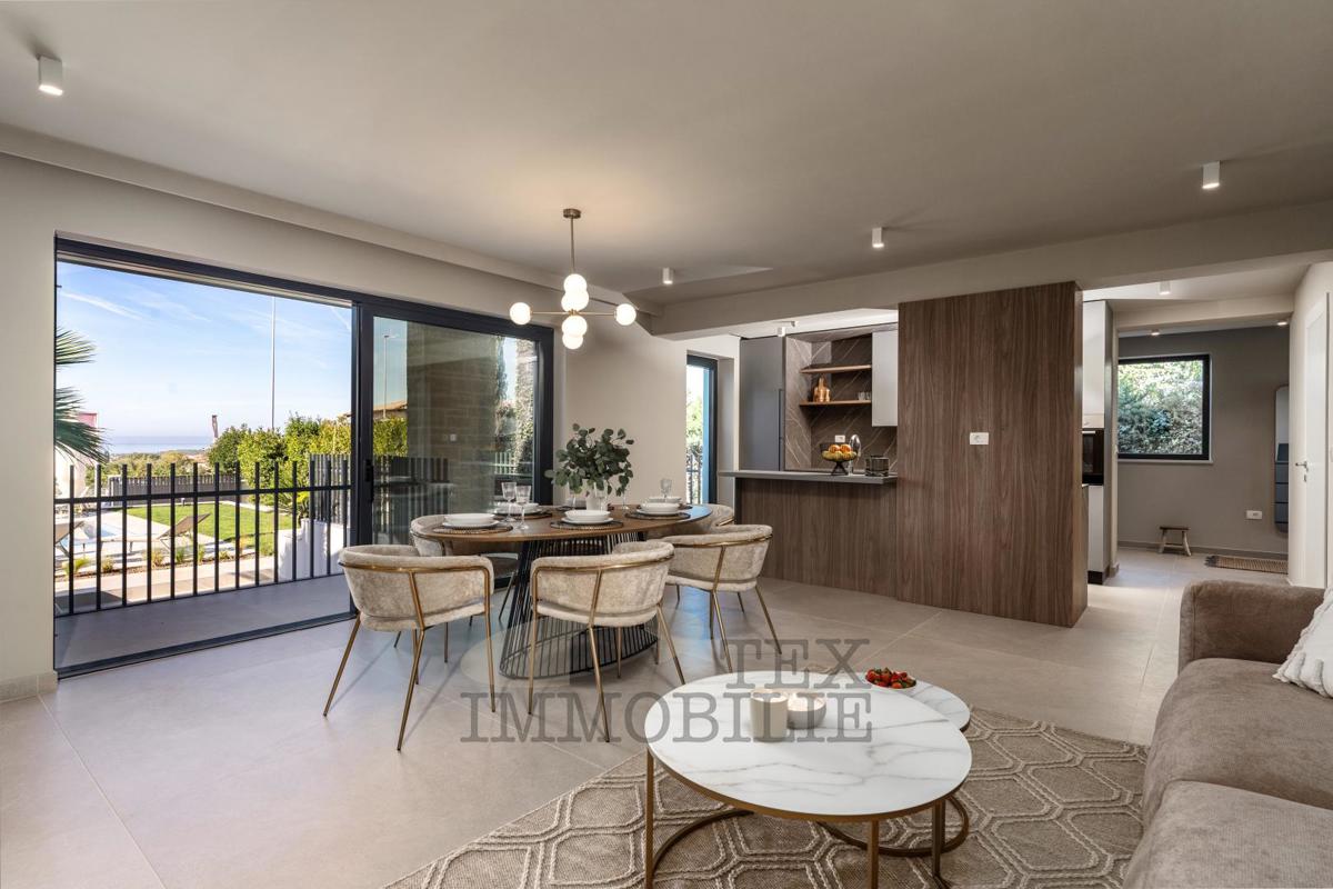 Villa di lusso con piscina a Parenzo, 683 m2