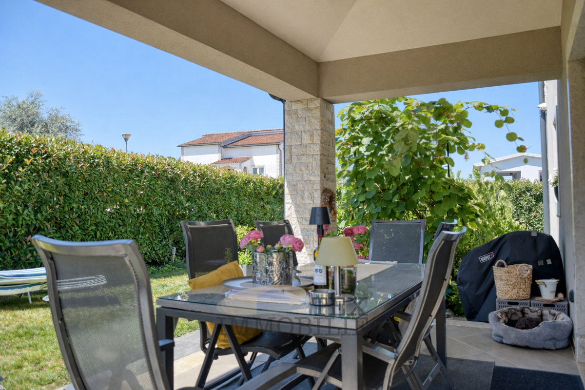Affascinante casa bifamiliare vicino a Parenzo , 158 m2