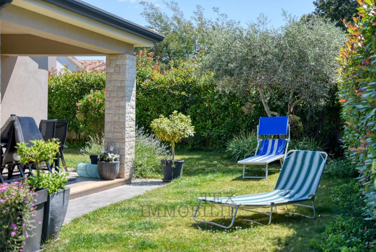 Affascinante casa bifamiliare vicino a Parenzo , 158 m2