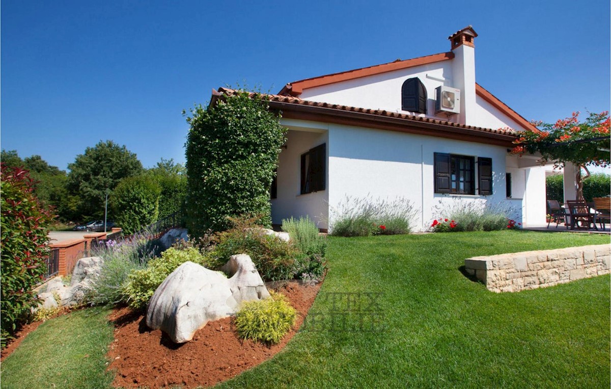 Parenzo, villa di lusso con piscina