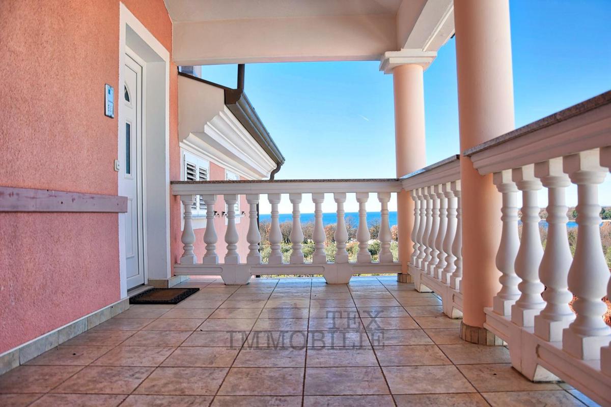 Parenzo, casa in ottima posizione con 14 unità abitative ​