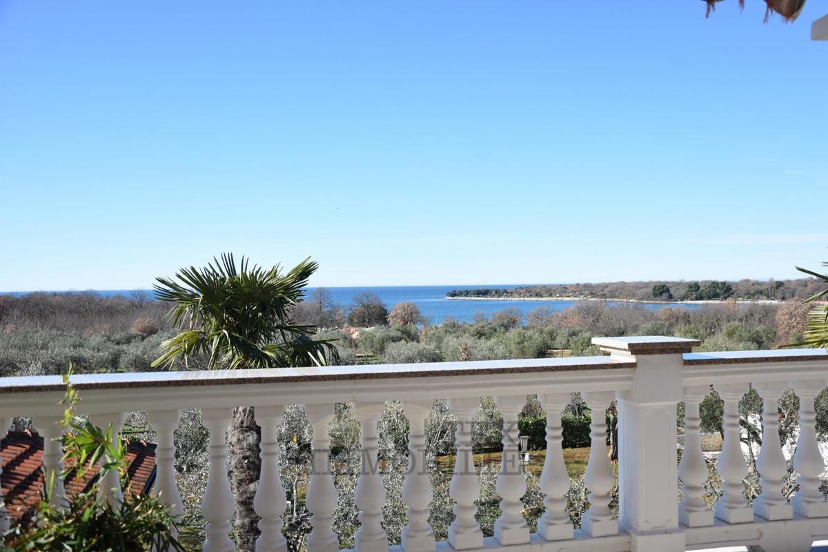 Parenzo, casa in ottima posizione con 14 unità abitative ​