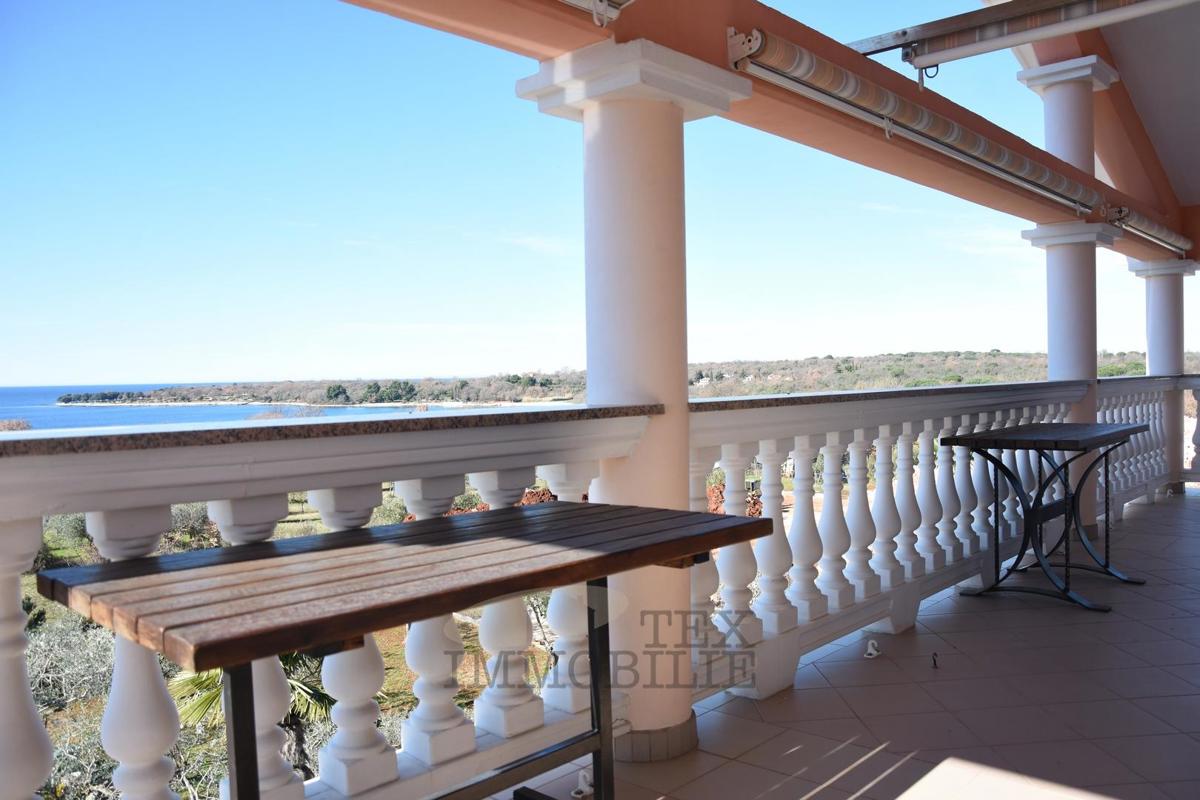 Parenzo, casa in ottima posizione con 14 unità abitative ​