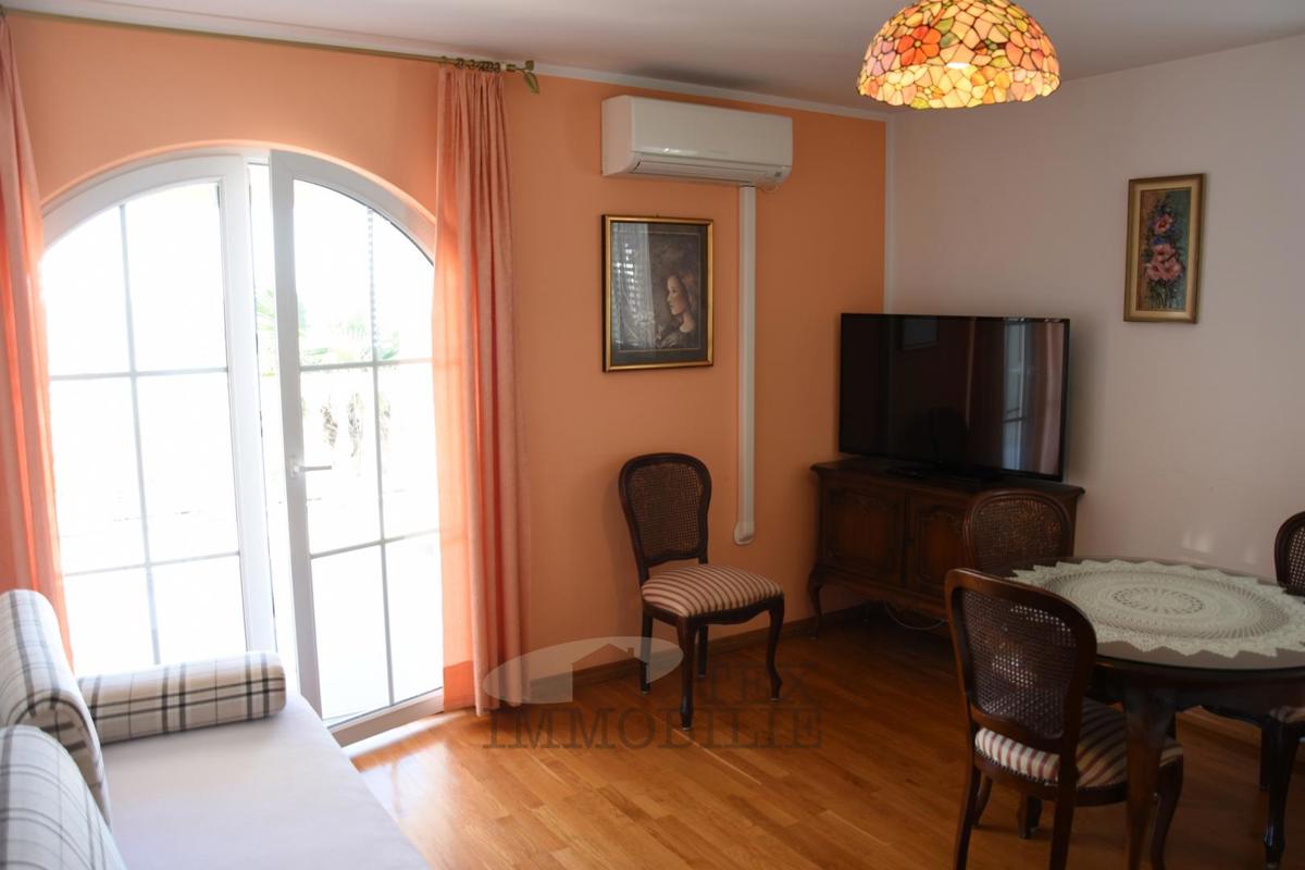 Parenzo, casa in ottima posizione con 14 unità abitative ​