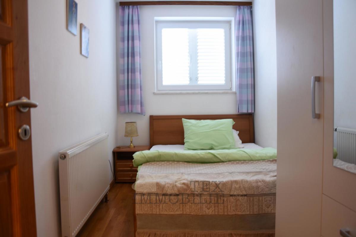 Parenzo, casa in ottima posizione con 14 unità abitative ​