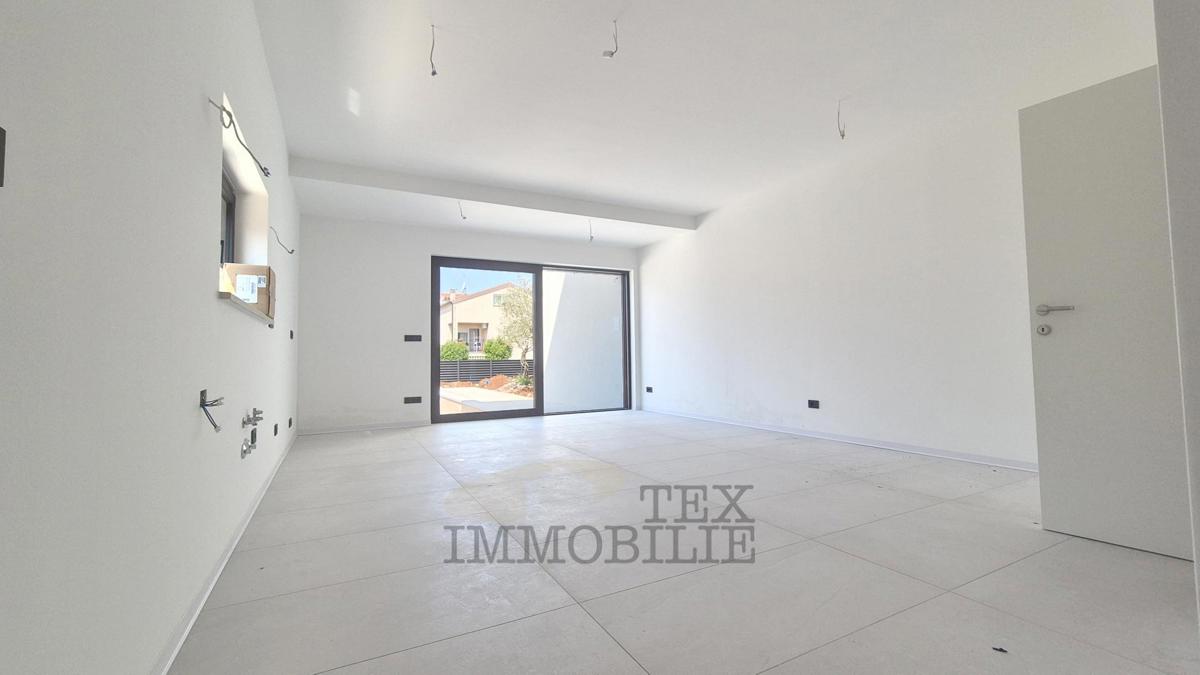 Parenzo, ampio appartamento con piscina e vista mare