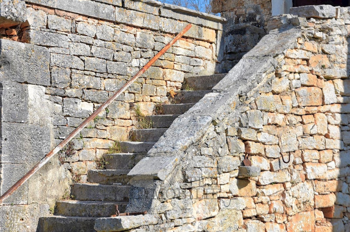 Casa in pietra d'Istria da adattare, 160 m2