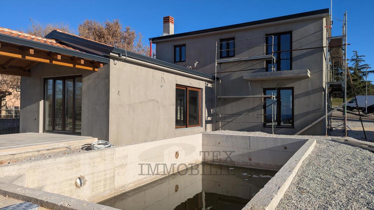 Villa moderna con piscina vicino a Parenzo 