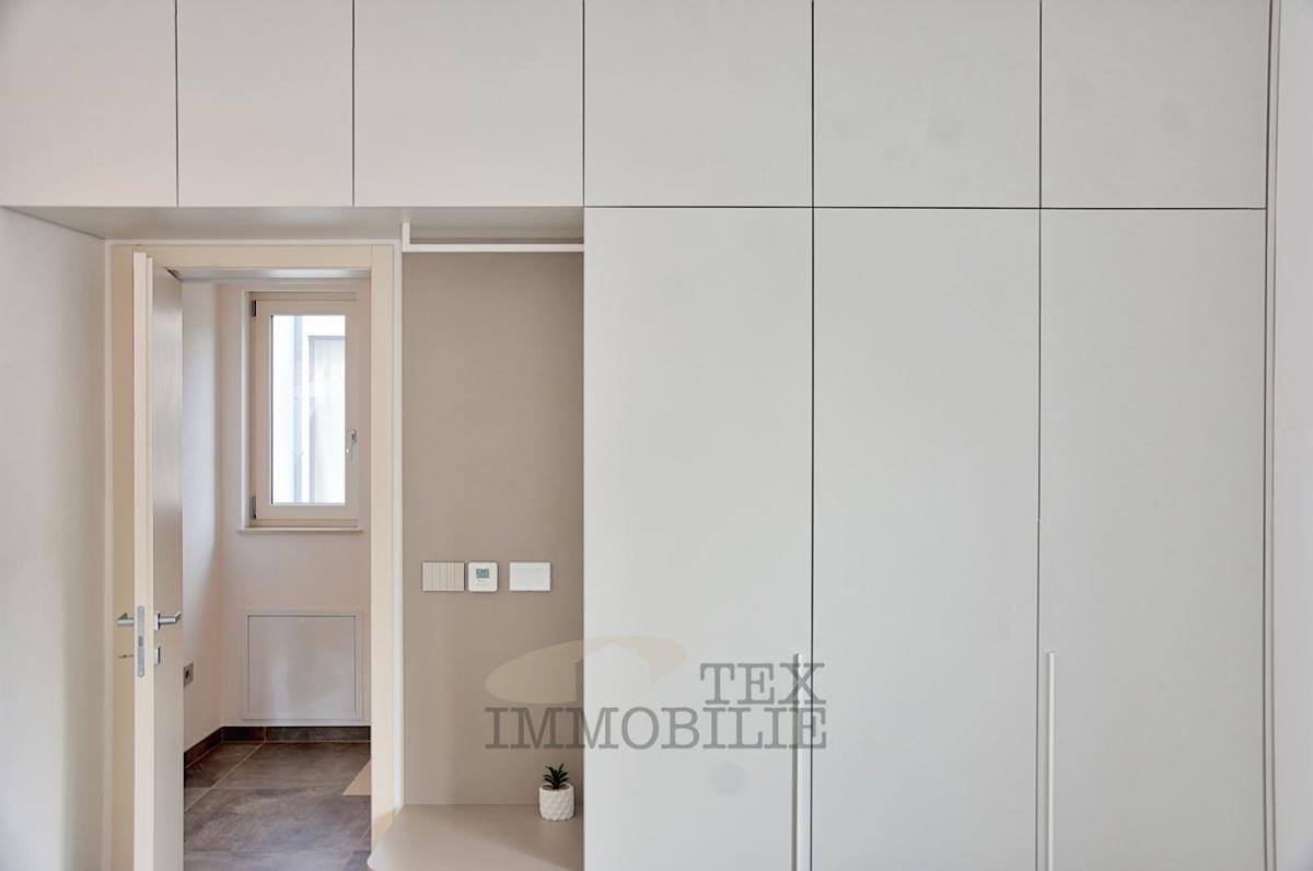 Casa moderna vicino al mare e nei dintorni di Parenzo 