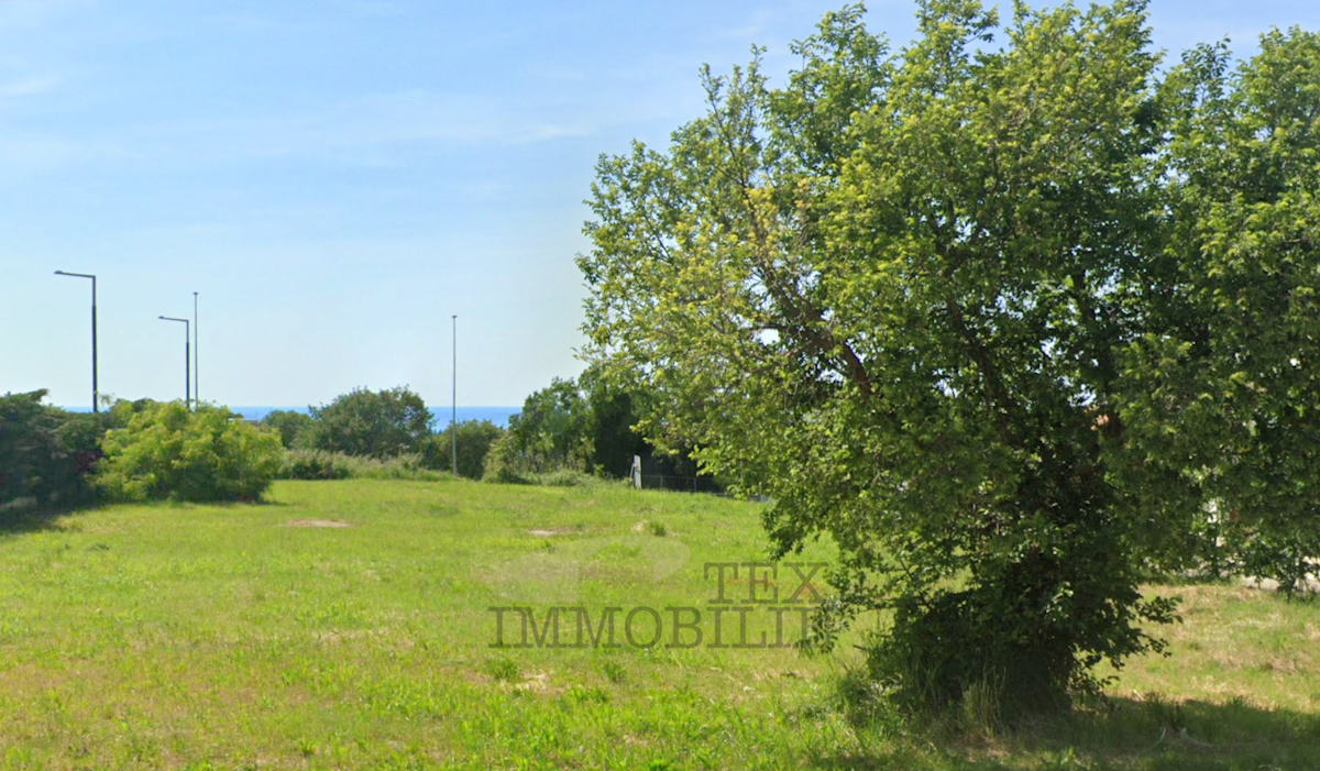 Terreno edificabile di 2347 mq con bellissima vista sul mare