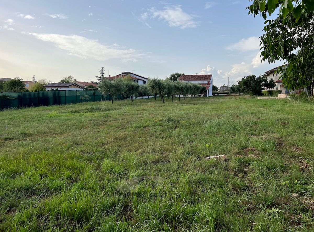 Parenzo, casa e terreno edificabile