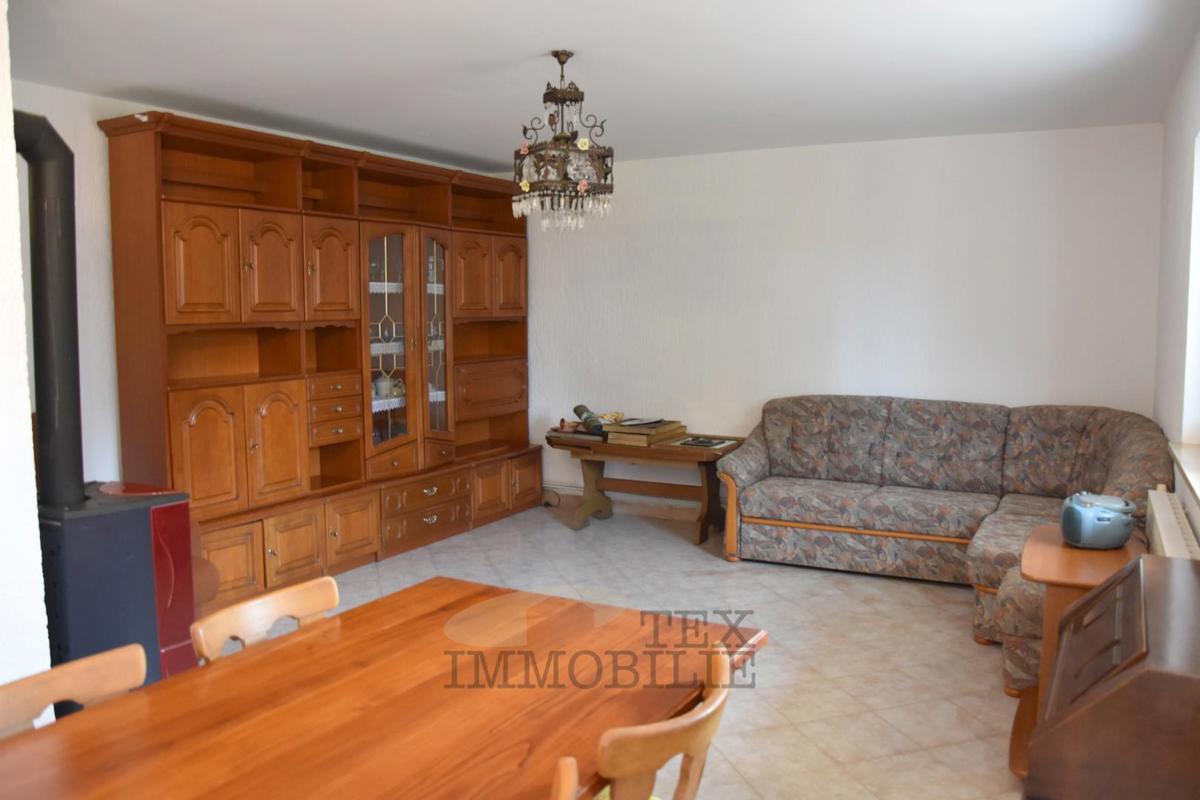 Ampia casa indipendente nei pressi di Parenzo, 282 m2