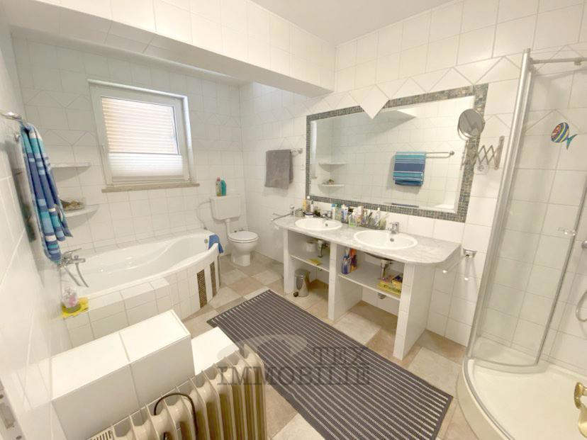 Casa Indipendente con Piscina e Vista Mare – Terreno 2.582 m²