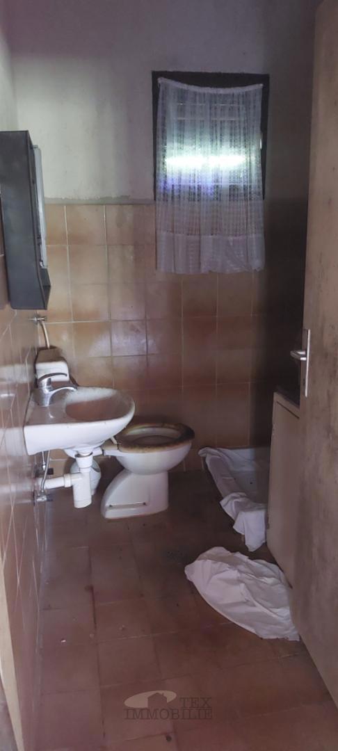 Casetta con ampio terreno edificabile – ottima opportunità di investimento in Istria!