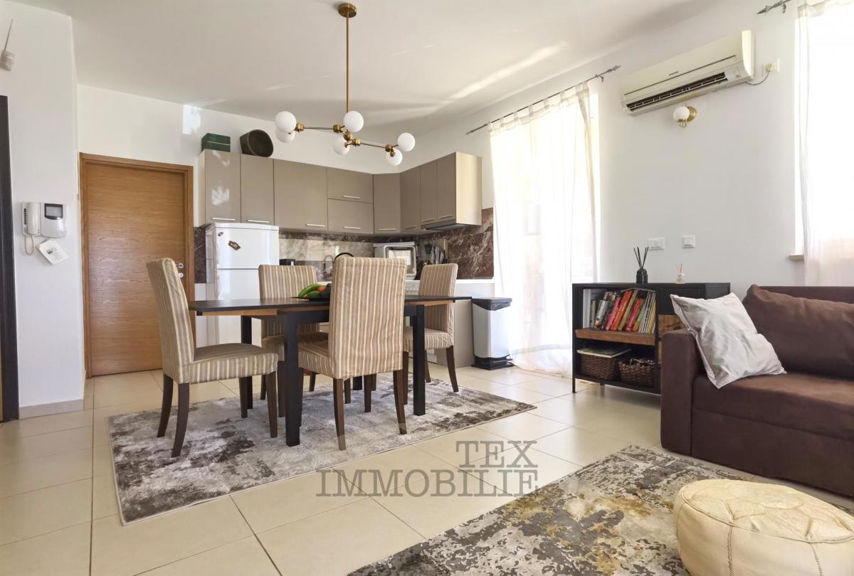 Parenzo – Appartamento con giardino e terrazza, a 4 km dal mare