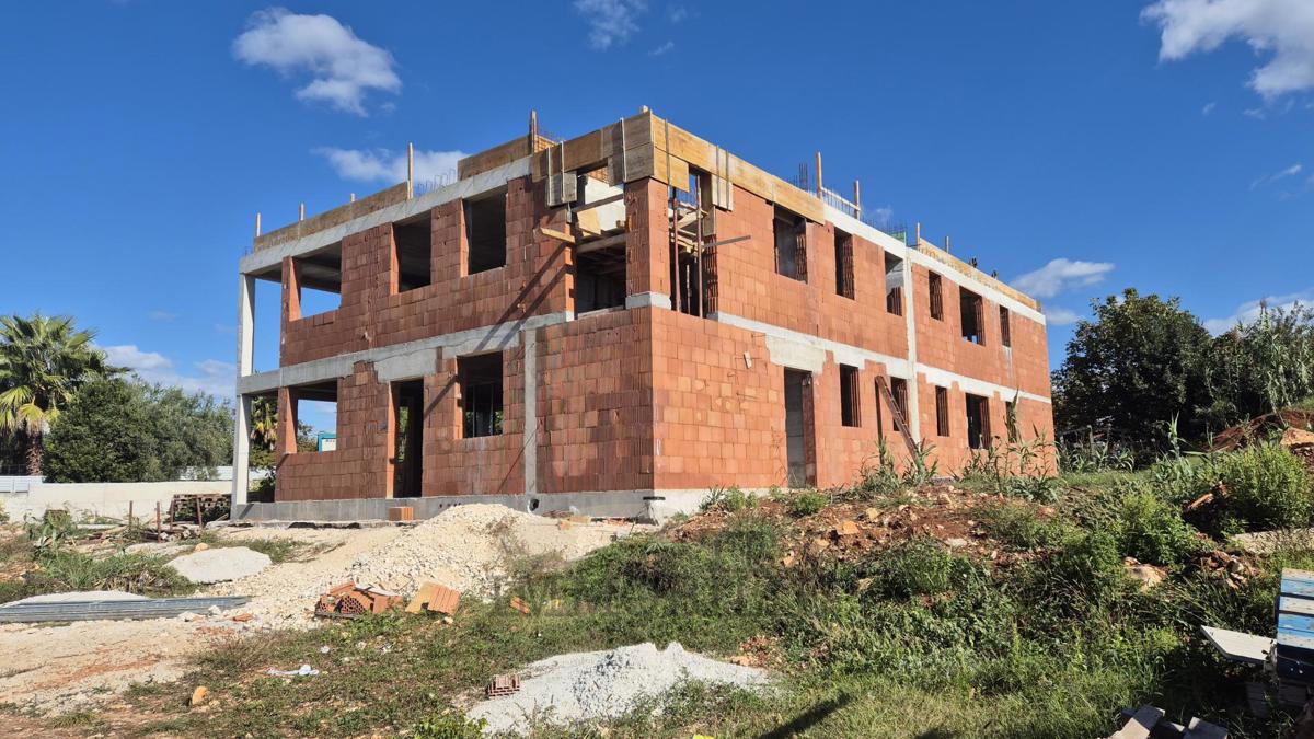 Parenzo, appartamento al piano terra con giardino, 60.35 m2