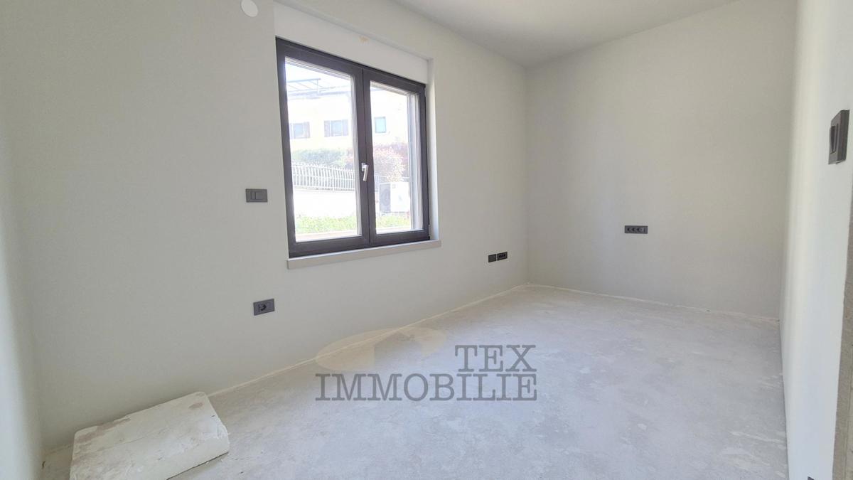 Nuovo appartamento vicino al mare e al centro di Parenzo 