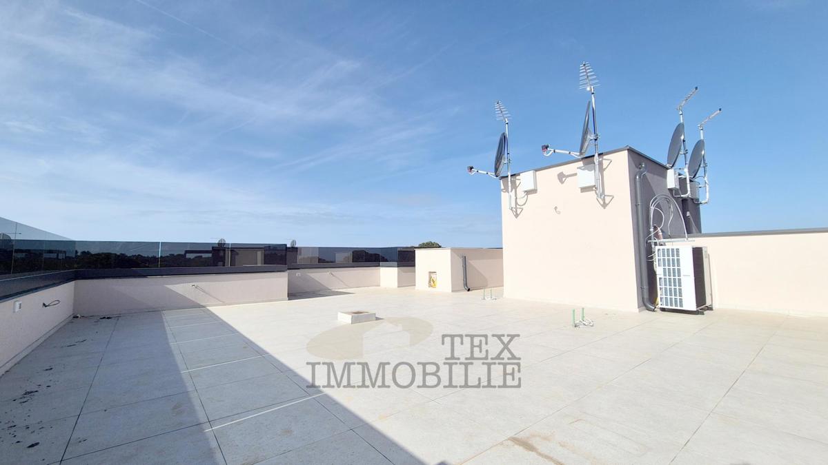 Nuovo appartamento vicino al mare e al centro di Parenzo 