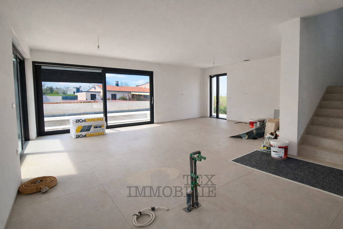 Bella villa moderna con piscina a Parenzo 